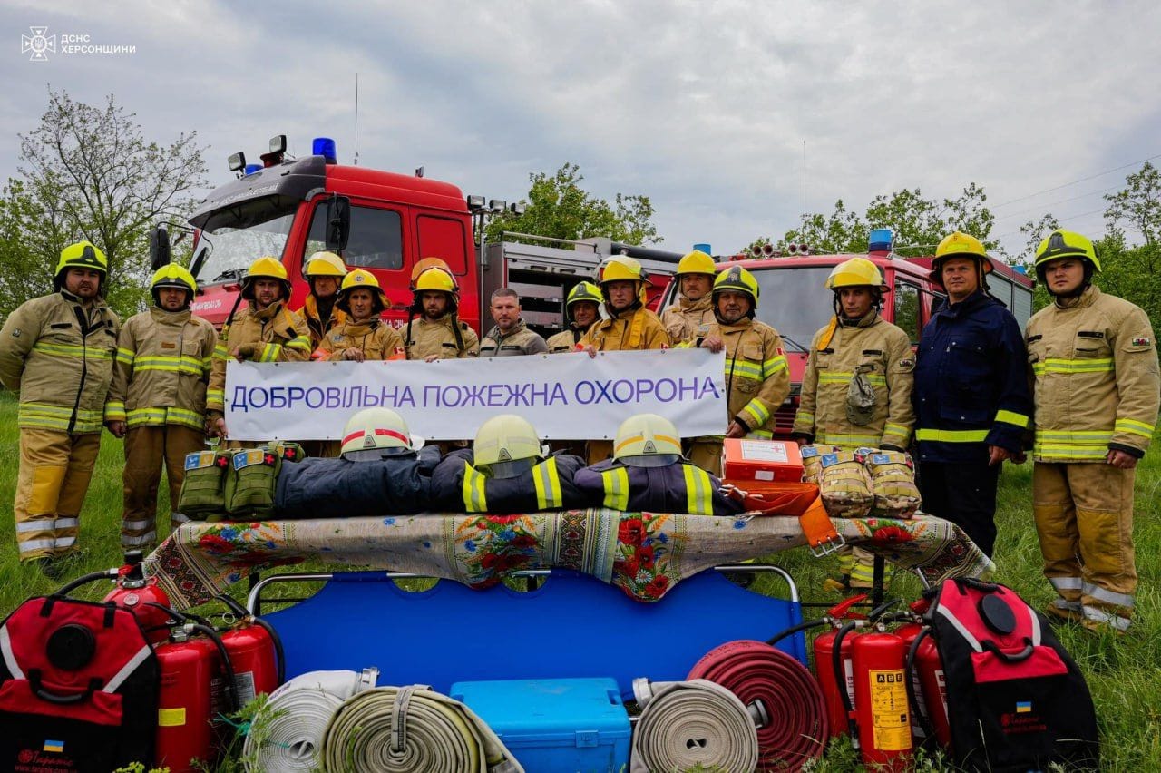 Коли небайдужі об’єднуються: у кожній громаді Херсонщини створені добровольчі пожежні батальйони (фото)