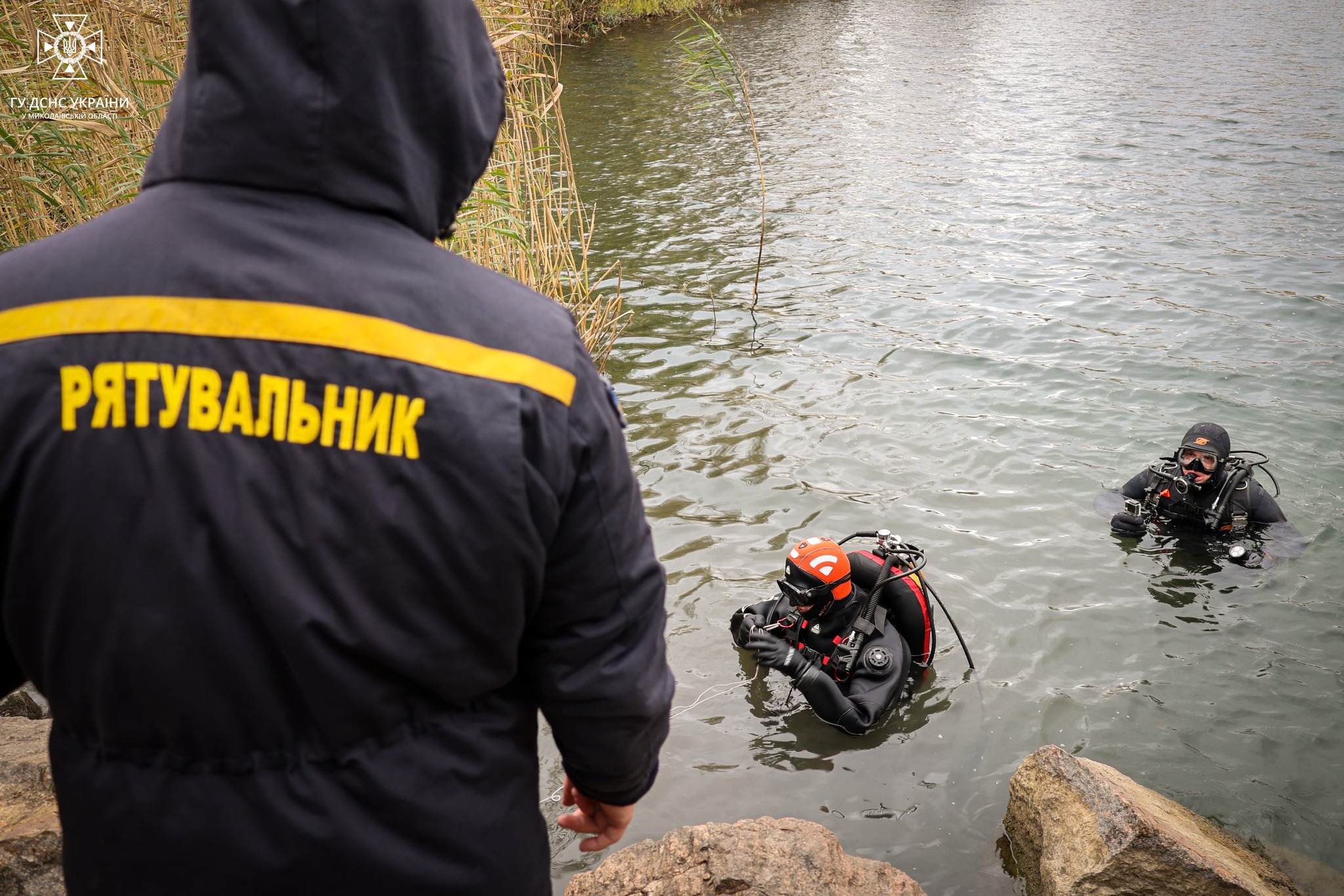 Водолази ДСНС Миколаївщини за допомогою роботів розміновують водойми (фото)