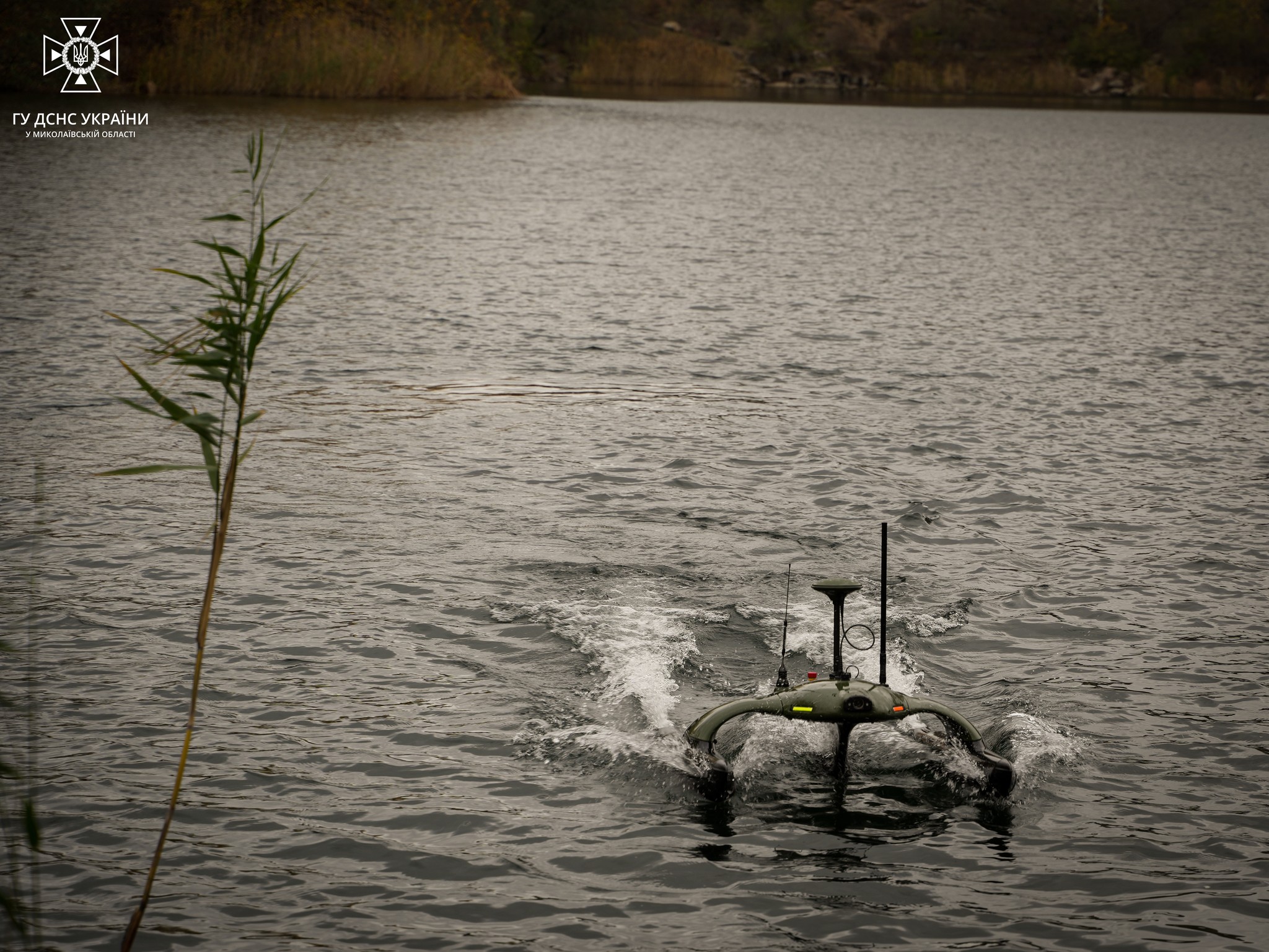 Водолази ДСНС Миколаївщини за допомогою роботів розміновують водойми (фото)