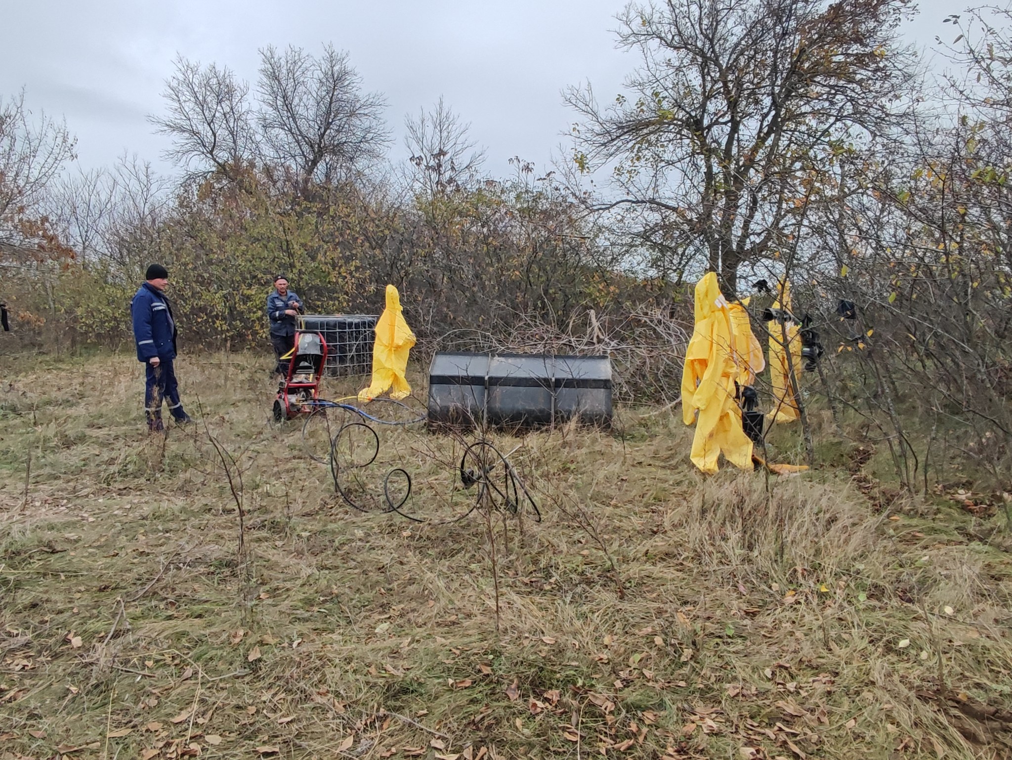 На Одещині ліквідували могильник з небезпечним хімічним сміттям (фото)