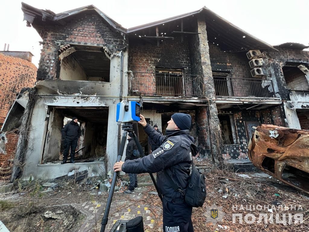 Новітні технології допоможуть херсонським криміналістам швидше та безпечніше фіксувати злочини ворога (фото)