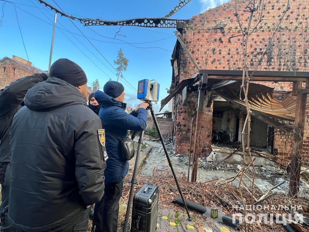 Новітні технології допоможуть херсонським криміналістам швидше та безпечніше фіксувати злочини ворога (фото)