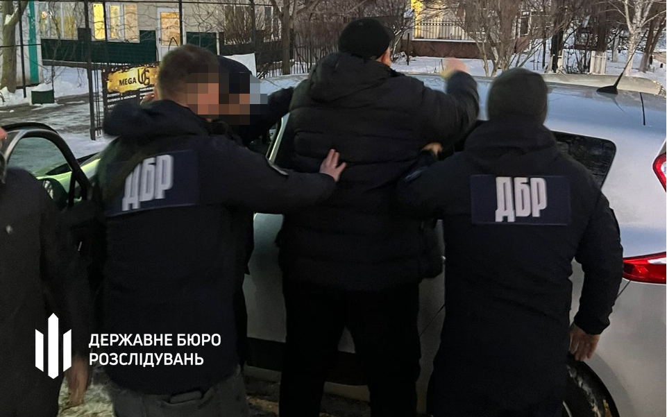 «Відмазував» від мобілізації - на Одещині викрили посадовця військкомату