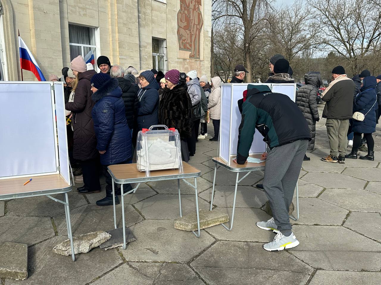 На тимчасово окупованій частині Херсонської області стартували так звані вибори президента рф