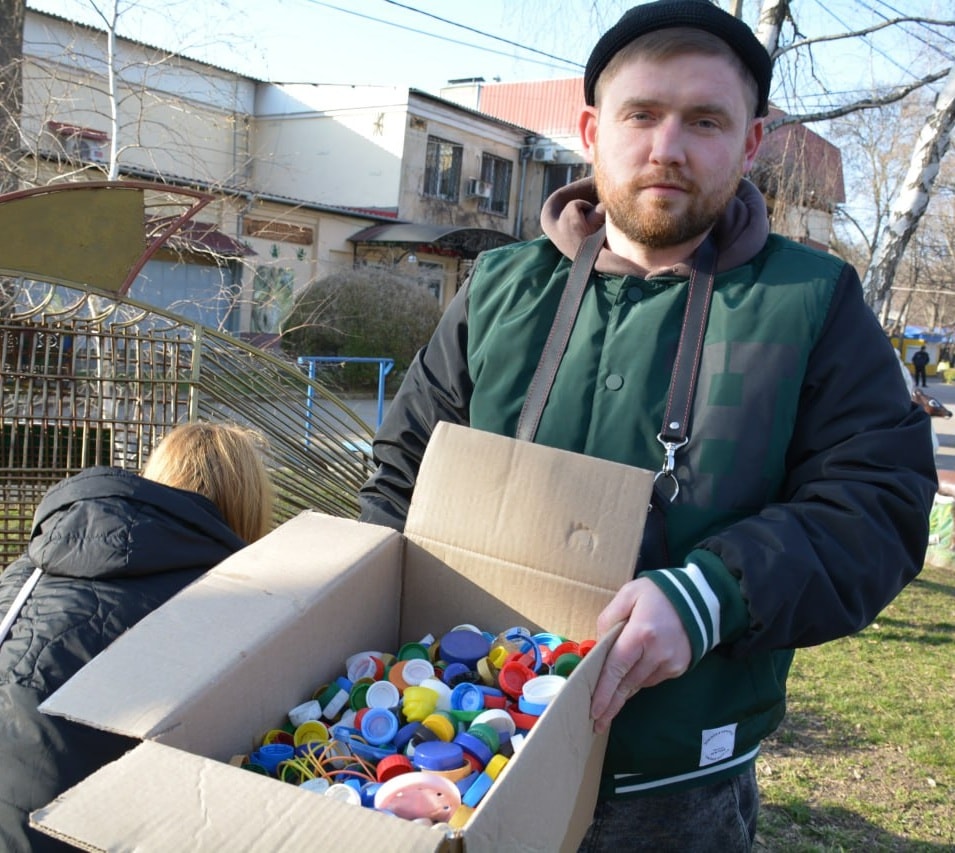 Від кришечок до дронів: як у Миколаєві перетворюють пластик у зброю для ЗСУ