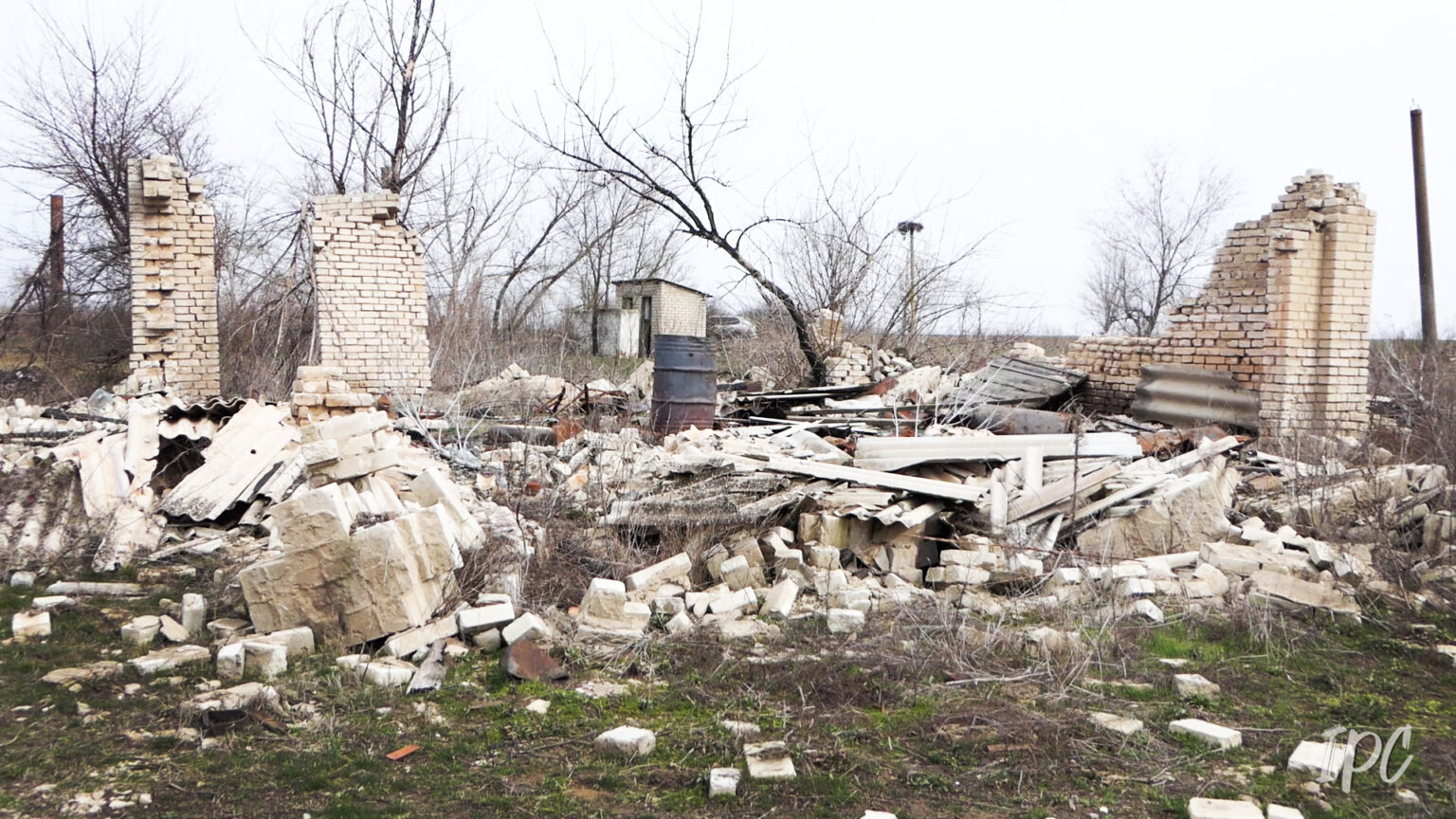 Ні села, ні станції більше немає: вщент знищені росіянами населені пункти Херсонщини (фото, відео)