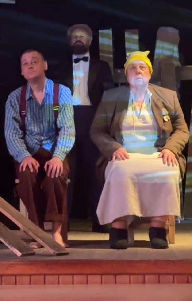 Легендарна «Баба Пріся...»: прем’єра відновленої вистави Херсонського театру – уже в травні