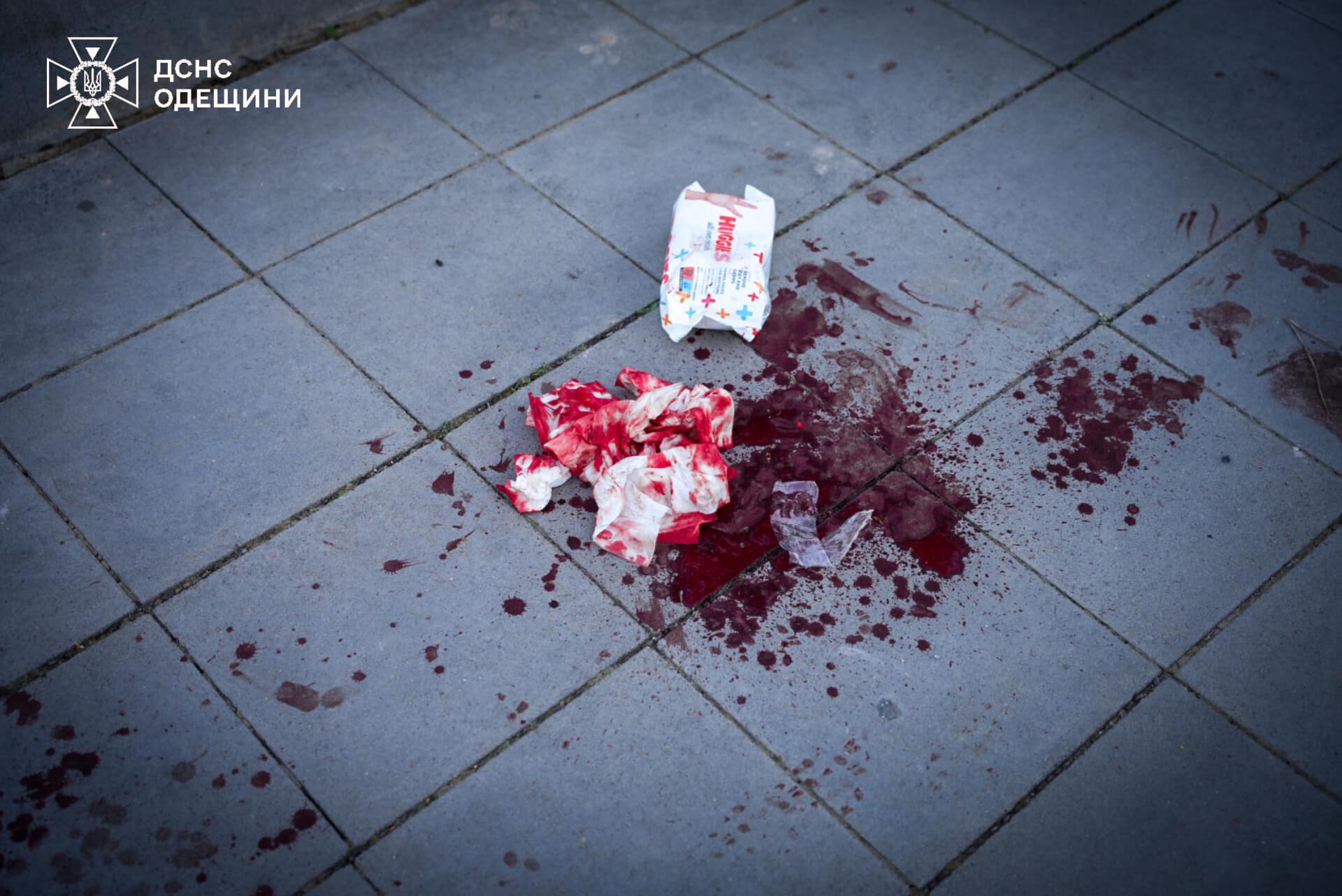 Окупанти били ракетою з касетним боєприпасом, загинув проректор, поранений ректор – усі подробиці трагедії в Одесі (фото)