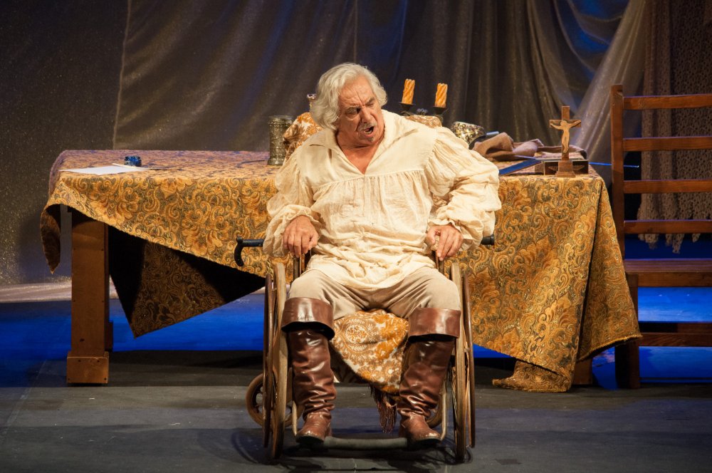 Легендарний актор Херсонського театру потребує допомоги небайдужих