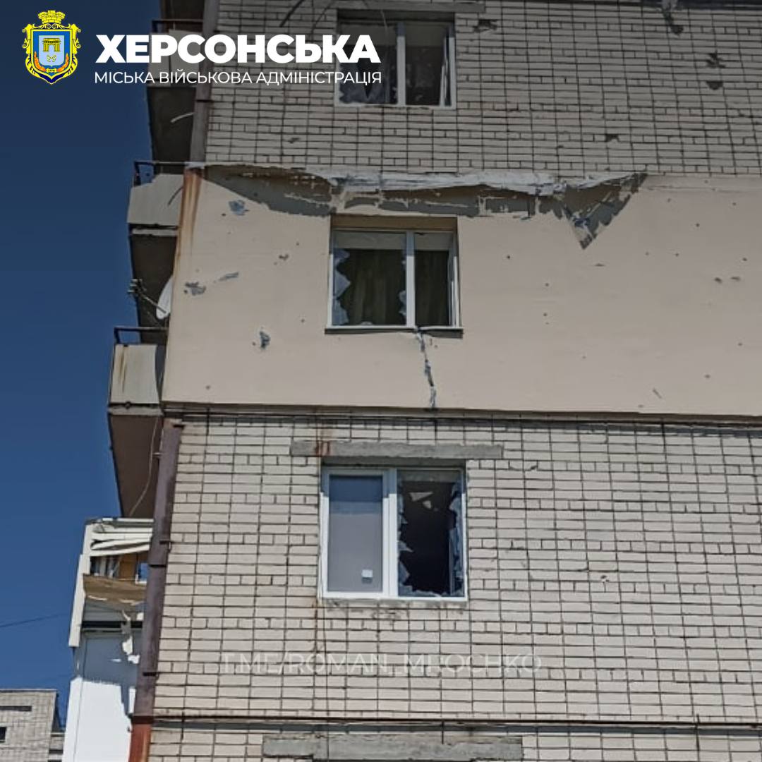 Пошкоджені будинки та дитсадок: в Херсонській МВА показали наслідки обстрілів Антонівки
