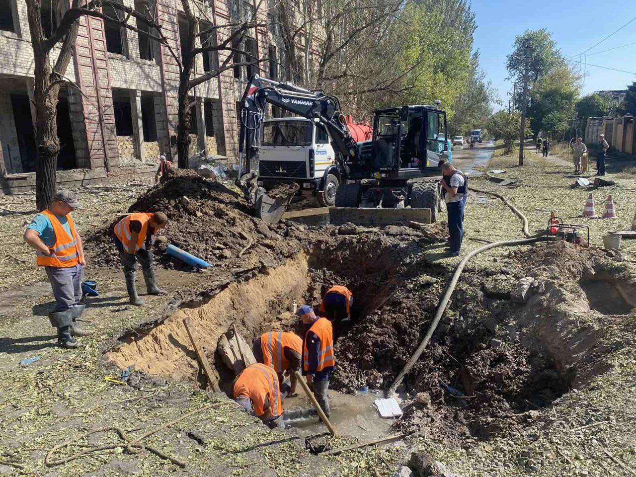 Аварій у водомережі Херсона побільшало – своєчасно долати їх заважають ворожі обстріли та дрони