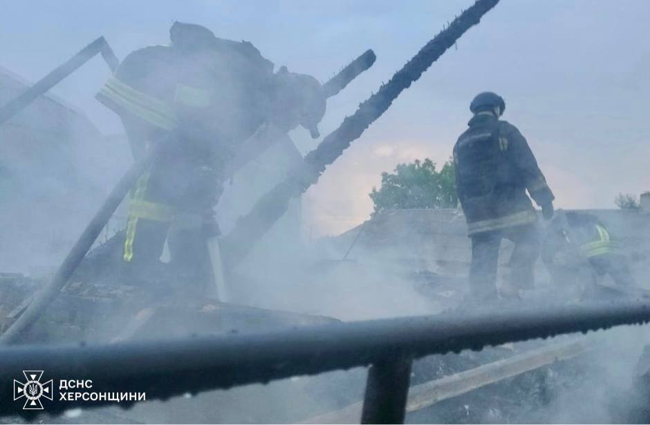 Через ворожі обстріли за добу на Херсонщині виникло 7 пожеж 