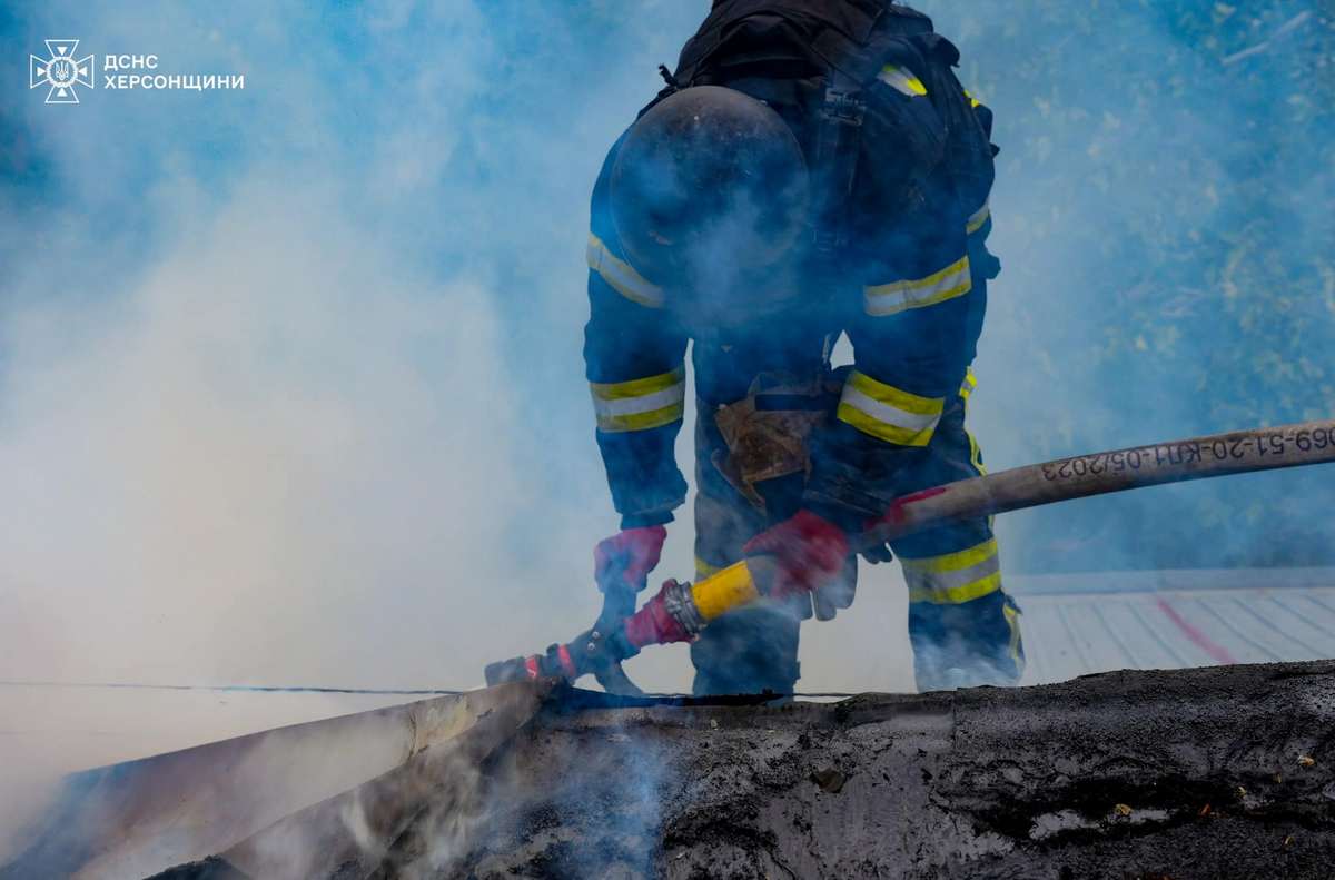 Удари по лікарнях, пожежі, поранені: у четвер окупанти декілька разів атакували Херсонську громаду