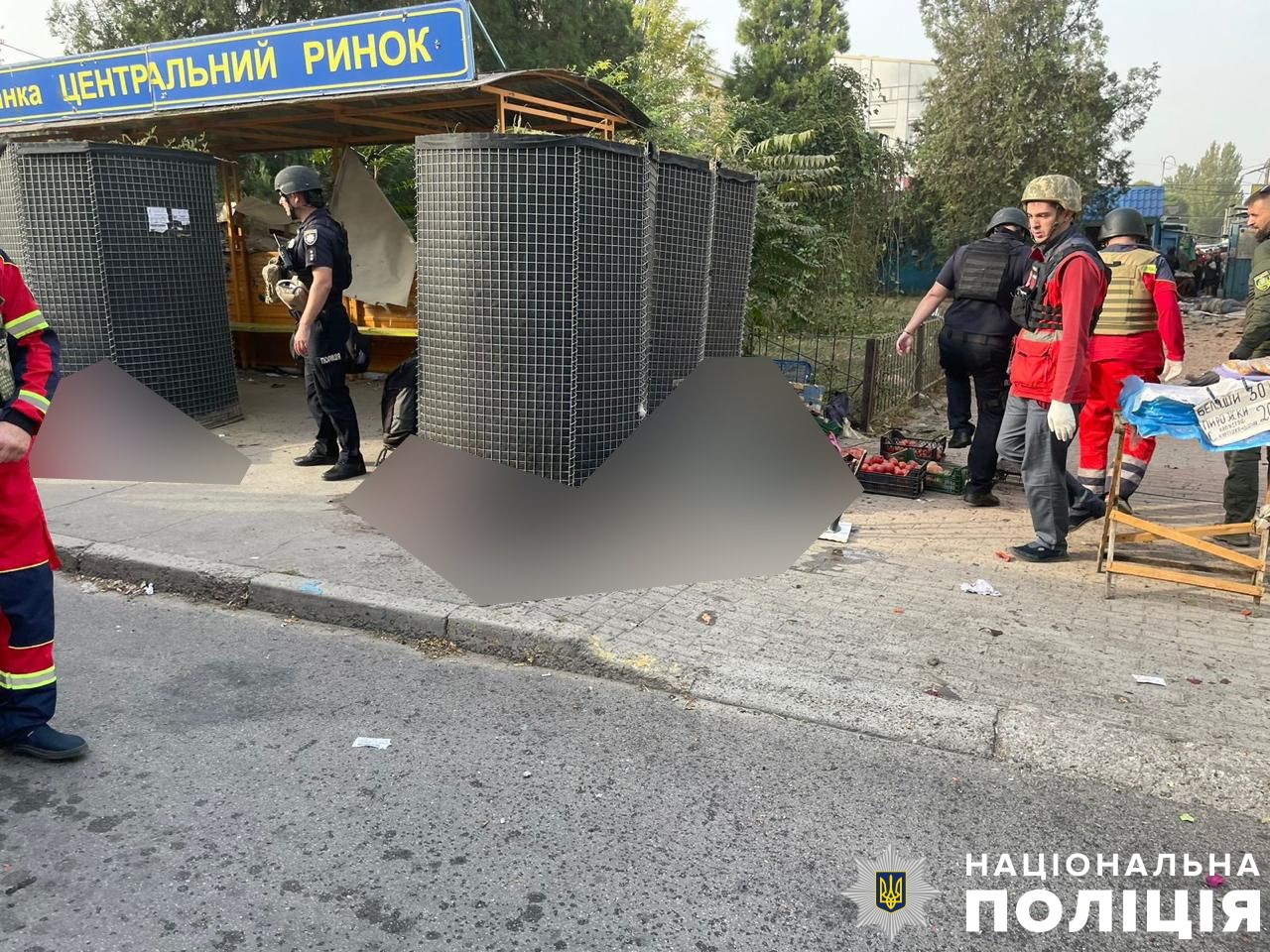 Шестеро загиблих: російські окупанти вдарили по Центральному ринку в Херсоні (відео) (ОНОВЛЕНО)