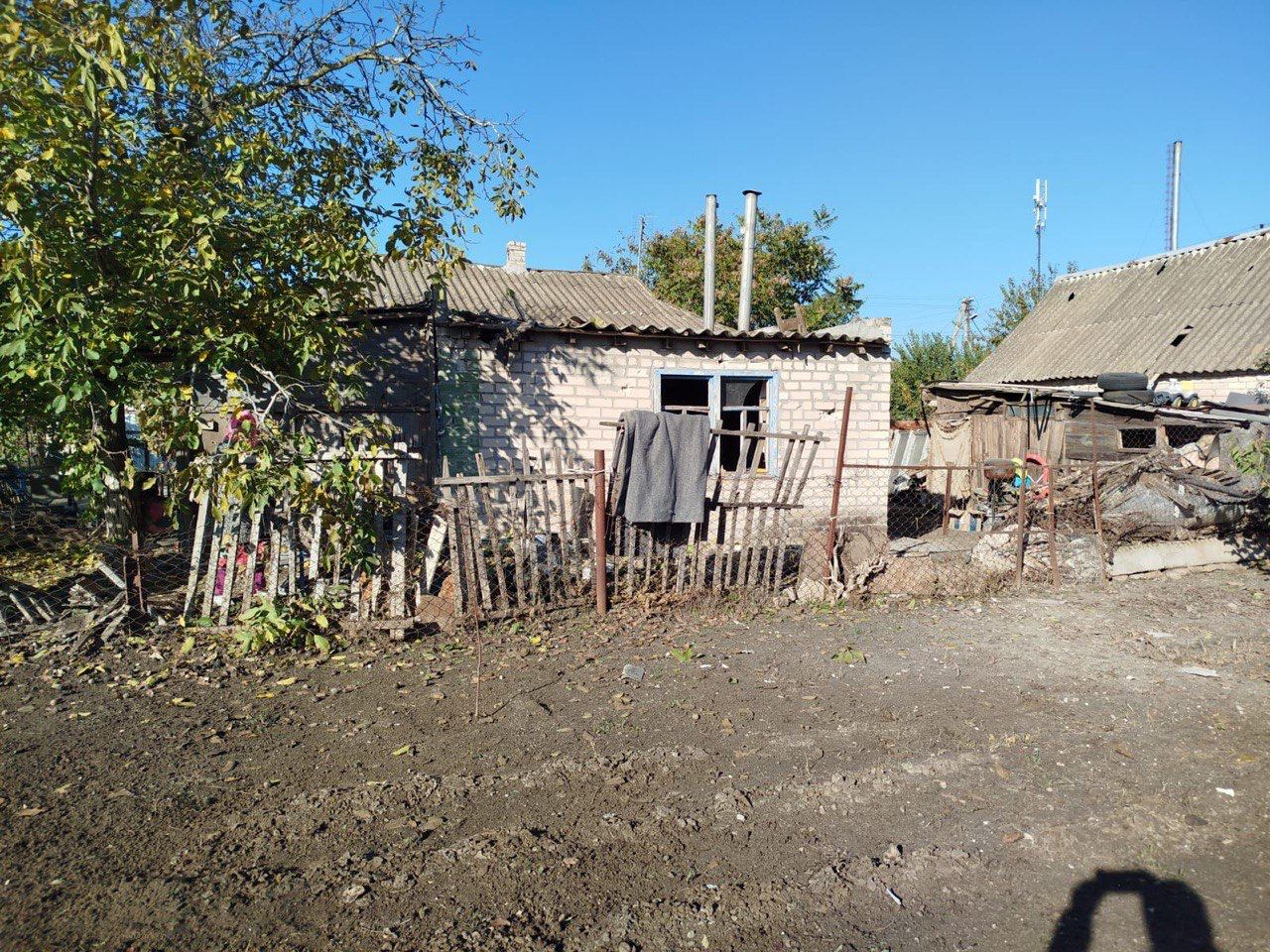 Увечері ворог атакував Білозерку – фото наслідків обстрілу