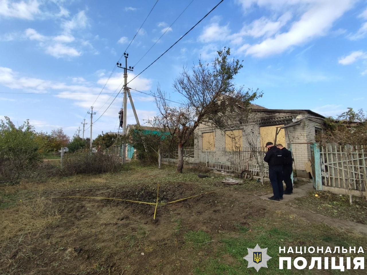 Били з артилерії, мінометів та дронів: поліція – про ворожі обстріли Херсонщини (фото)