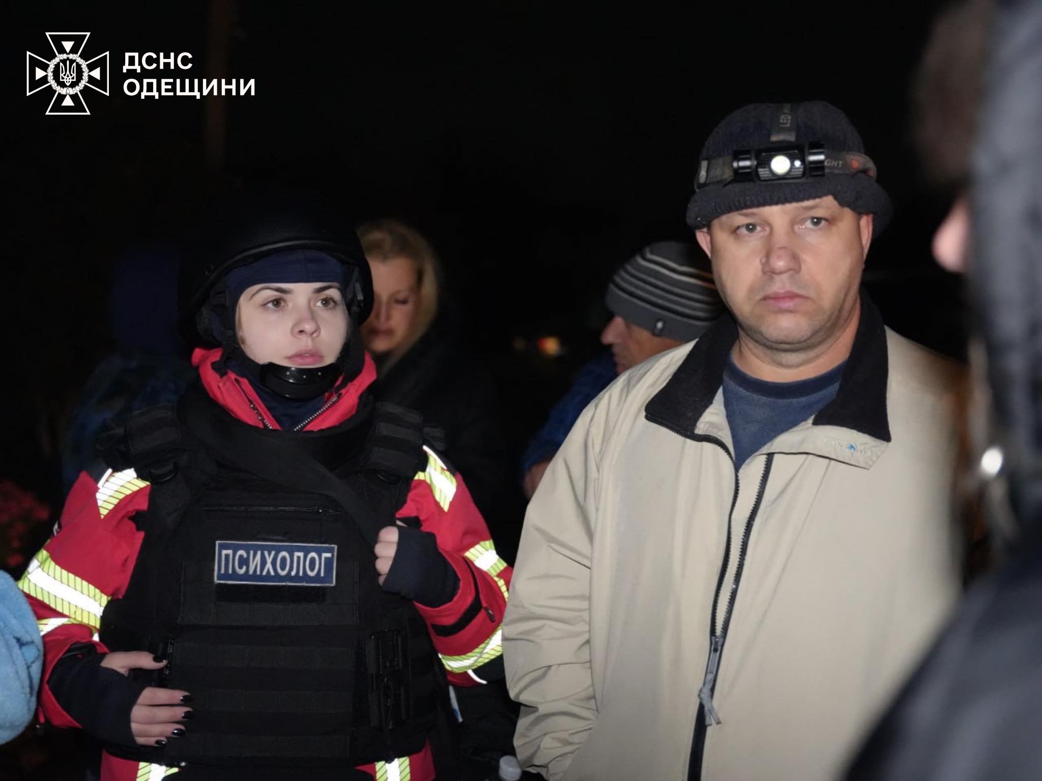 Масована атака по Одещині: рятувальники разом з добровольцями всю ніч ліквідовували наслідки терору рф (фото, відео)