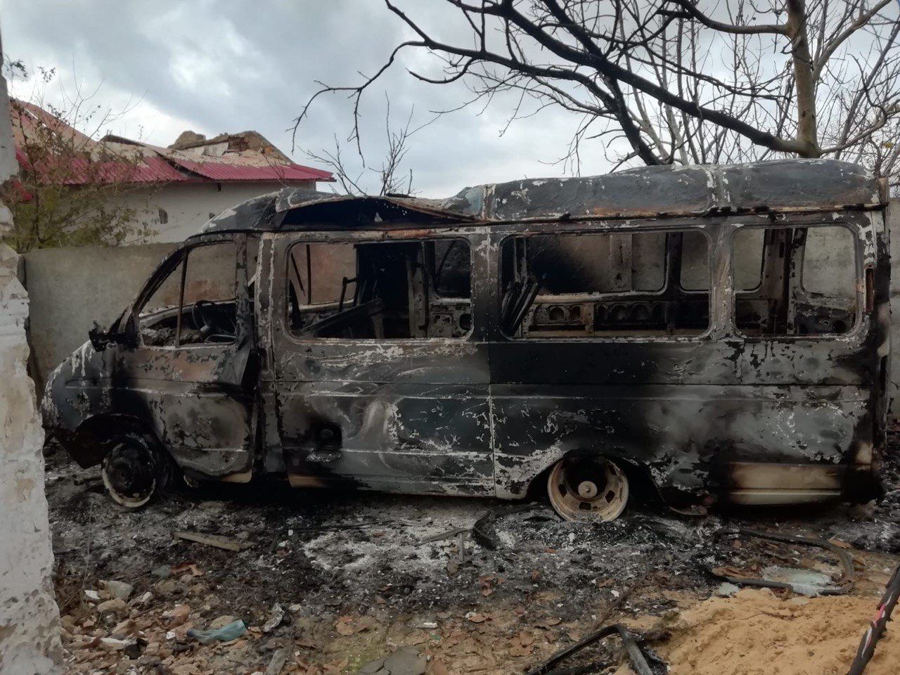 70 прильотів за добу: ворог атакував село Веселе (фото)