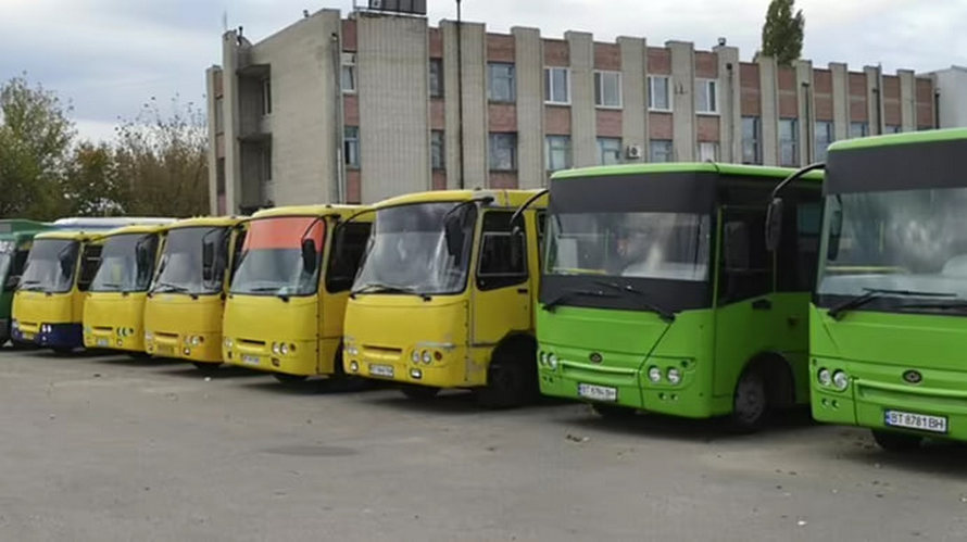У Херсоні відновлять пасажирські перевезення за маршрутом «Комкова – ХБК»