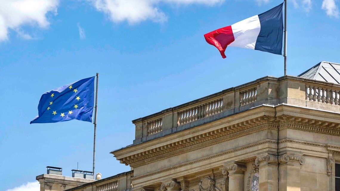 Напруга зростає: Франція викликала посла рф через вбивство волонтерів на Херсонщині