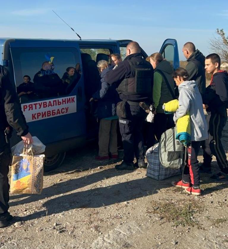 На Херсонщині з-під обстрілів евакуювали вже 90 дітей