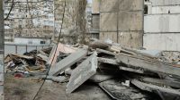 Розібрали 6 поверхів за тиждень: в Одесі зносять зруйновані ворожими обстрілами частини будинків 