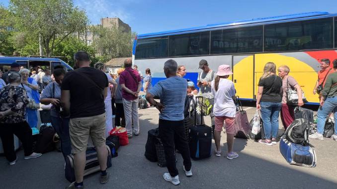Евакуація з Миколаєва: мер рекомендує виїжджати, губернатор каже - немає причин для паніки