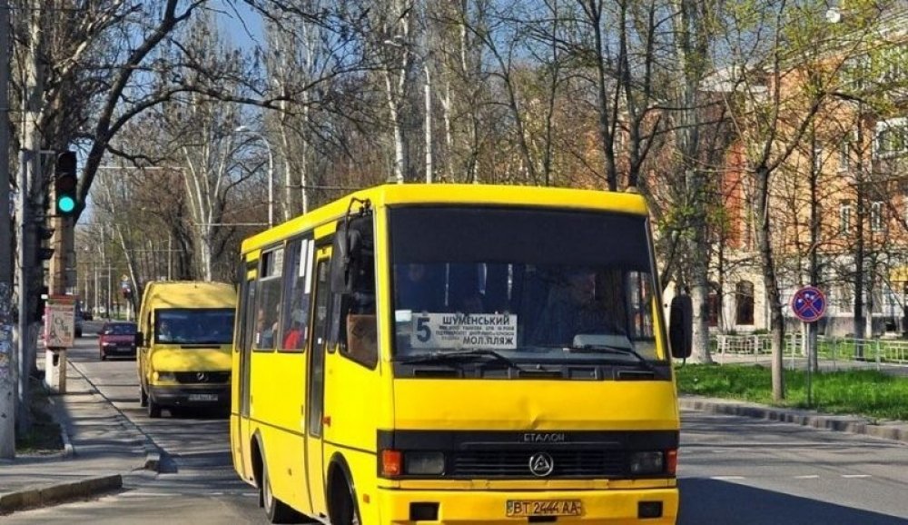 20 березня на маршрути міста вийшло 27 автобусів