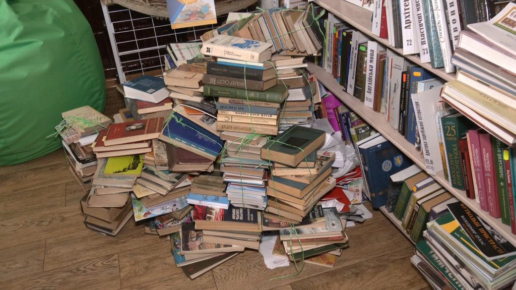 Бібліотеки Миколаївщини позбулися майже 440 тисяч російськомовних книжок