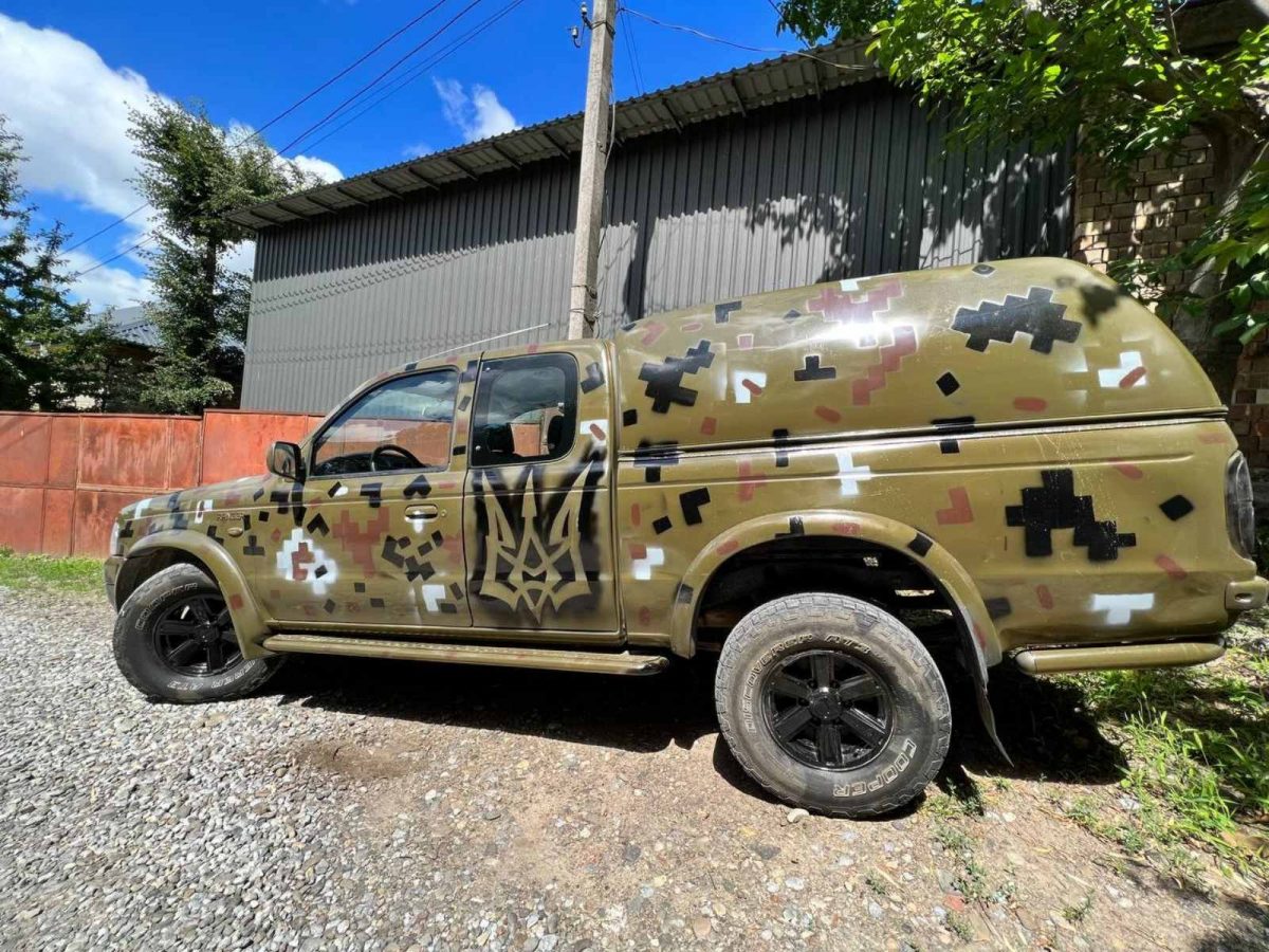 Тендерні закупівлі під час війни: замість дерев та кущів у Миколаєві придбають авто для військових