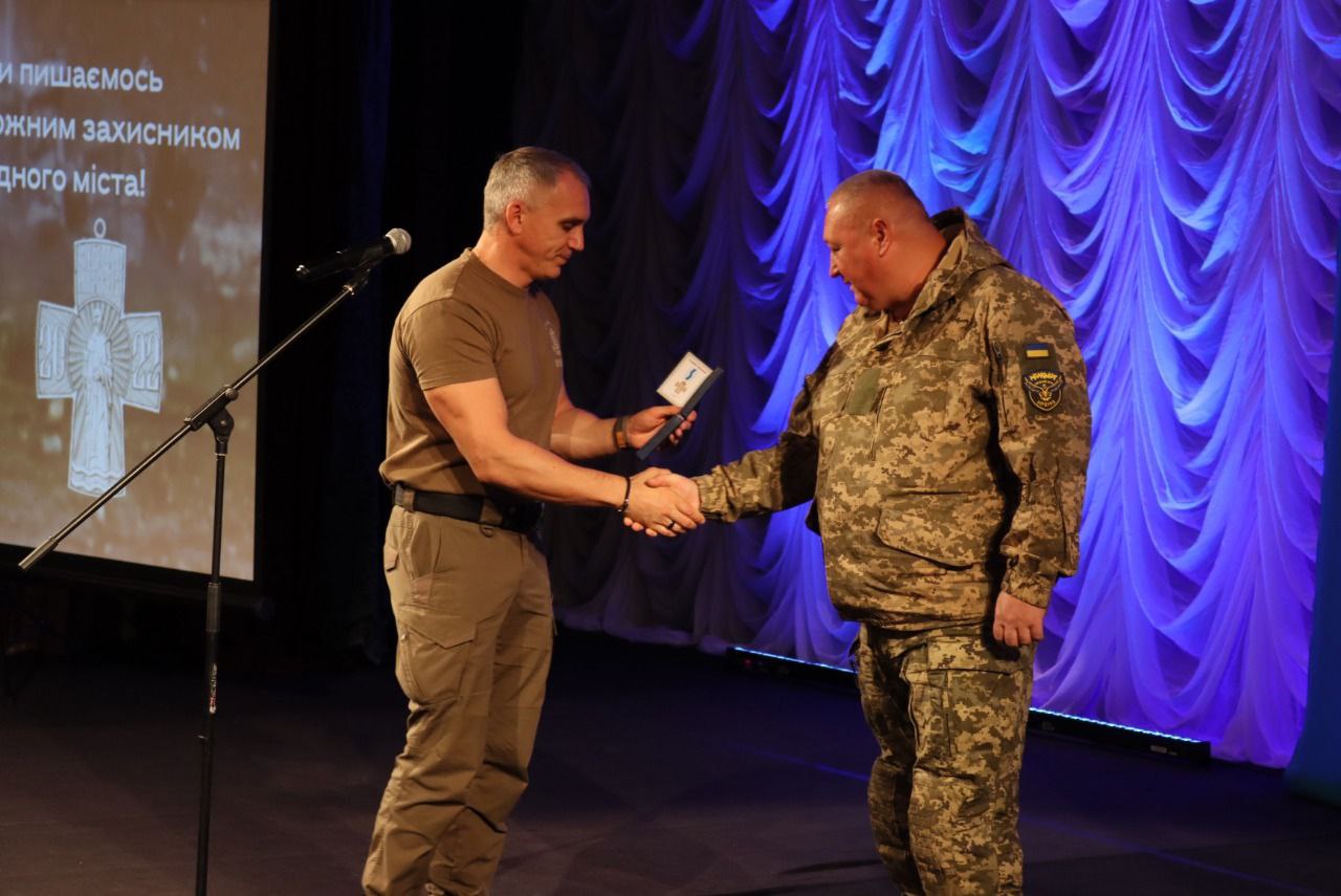 Першу медаль «За оборону міста Миколаєва» отримав Дмитро Марченко