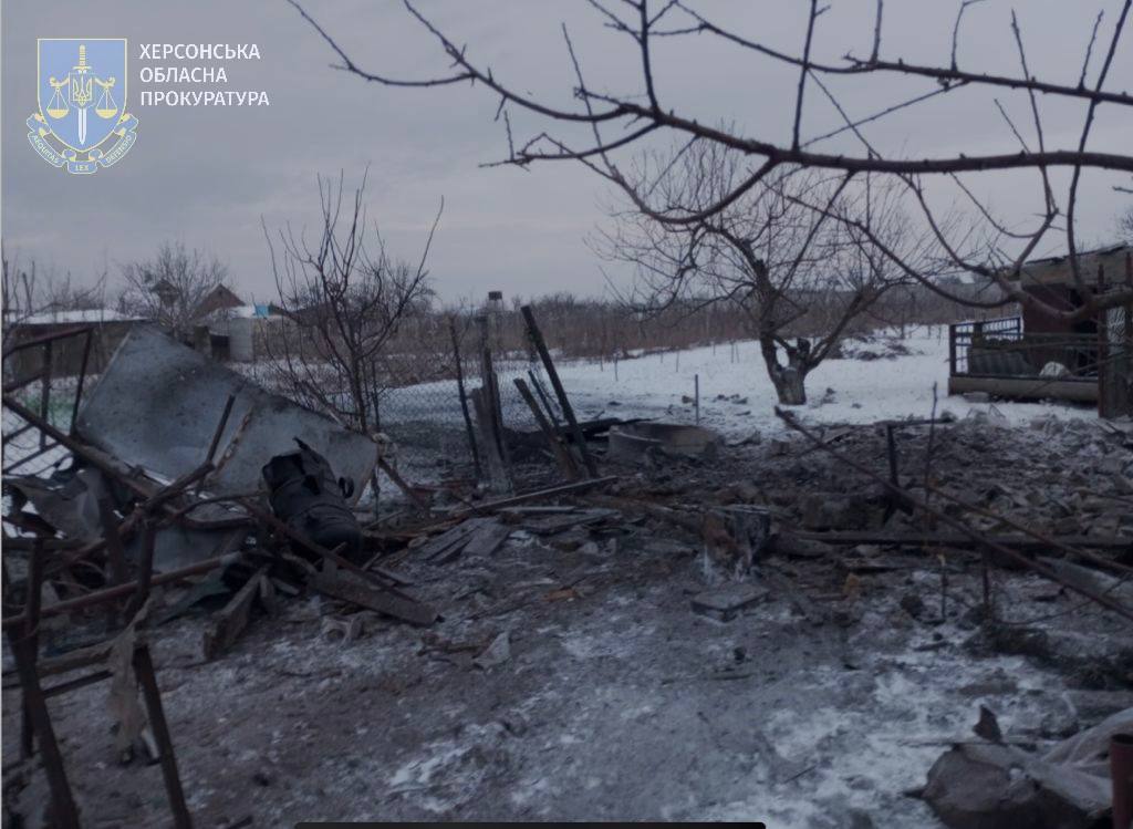 У Станіславі росіяни атакували з дрона пожежників, які ліквідовували наслідки нічного обстрілу