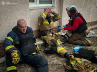 Під час гасіння пожежі у Миколаєві постраждали 5 співробітників ДСНС