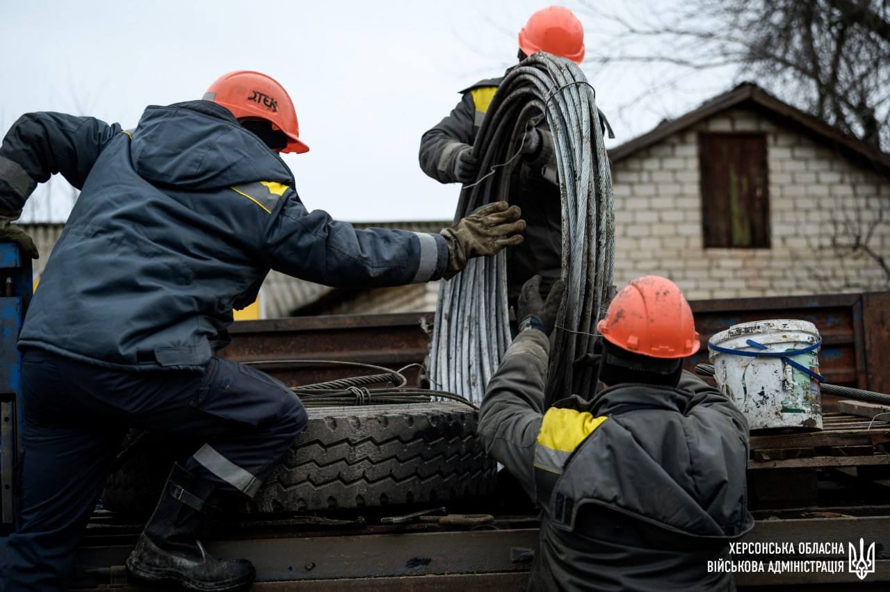 У Херсоні внаслідок ворожих обстрілів без електроенергії залишились 70% абонентів