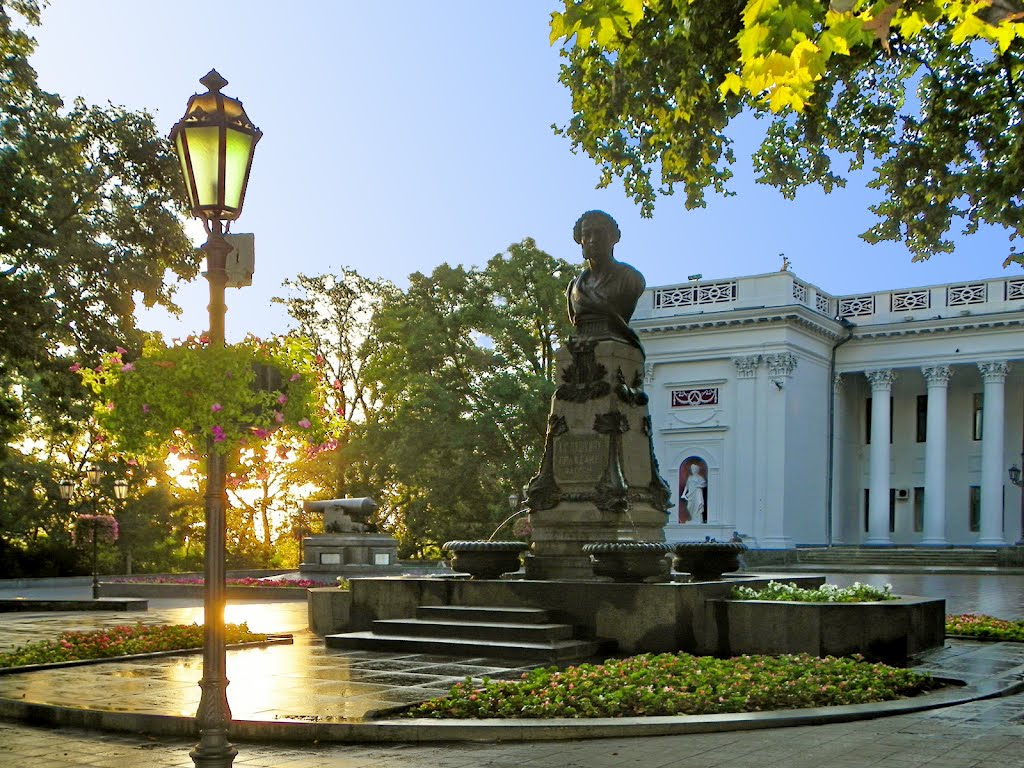 Філолог, історик, журналіст та юрист дискутували щодо пам’ятника Пушкіну в Одесі