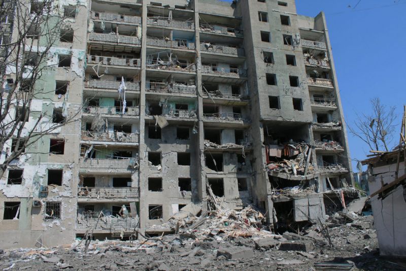 Життя після ракетного удару. Мешканці зруйнованої 9-поверхівки на Одещині жаліються на бездіяльність місцевої влади