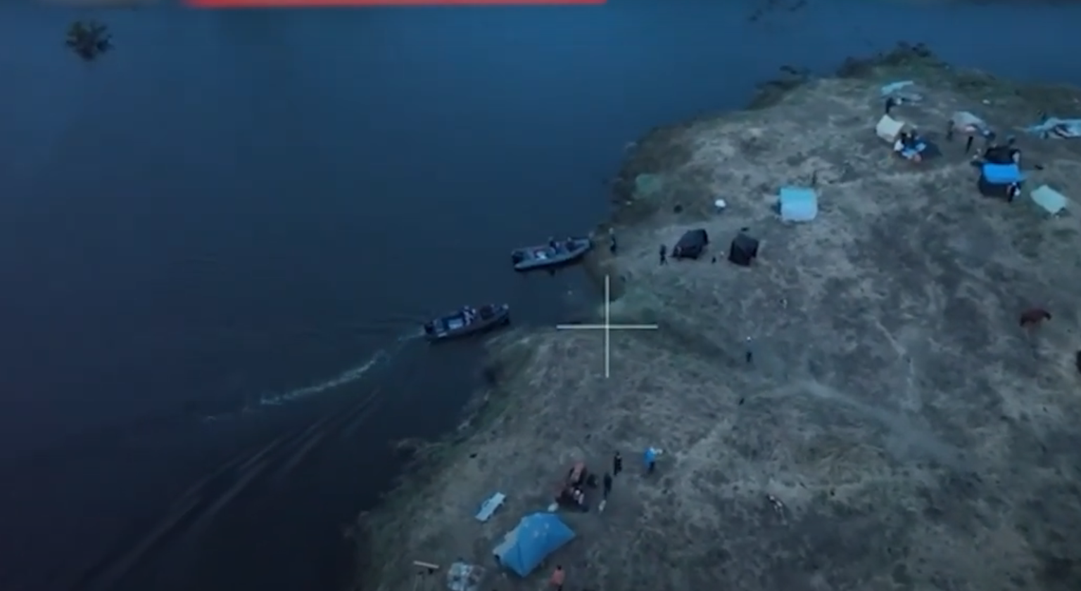 Теракт на Каховській ГЕС: херсонські прикордонники показали кадри рятувальної операції на лівому березі Дніпра (відео)