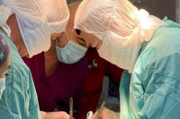 Миколаївські хірурги провели складні операції – врятували життя херсонці та рятувальнику зі Снігурівки