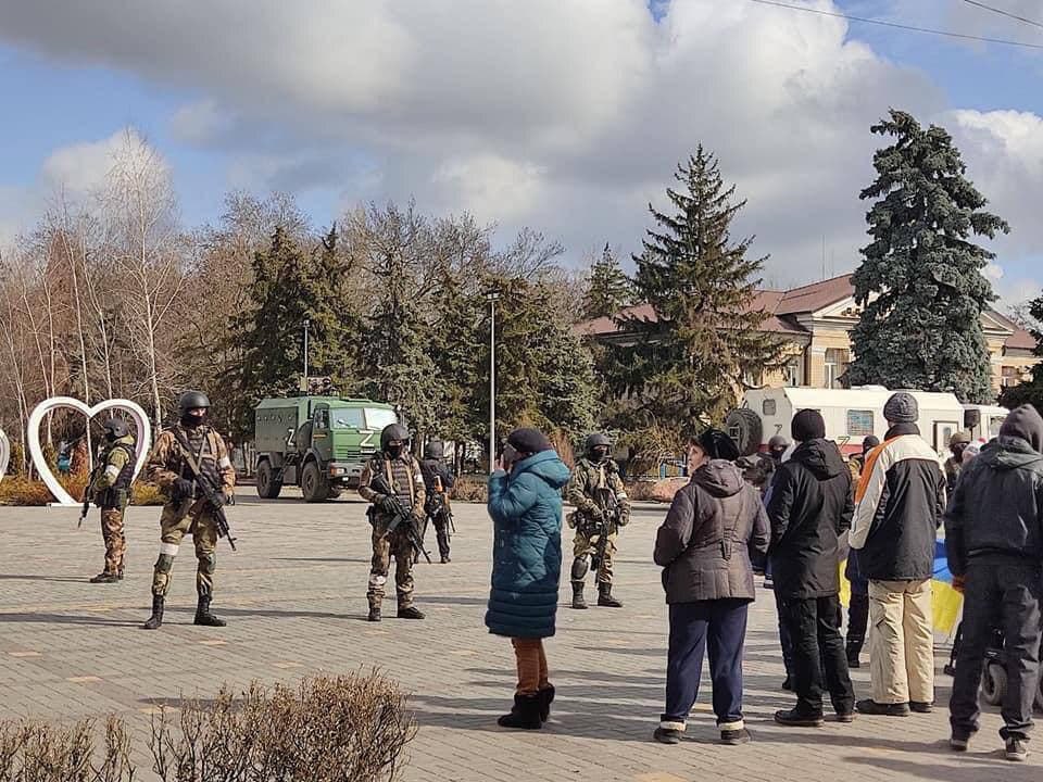 Без світла, медицини та грошей: як живе лівобережжя Херсонщини під російською окупацією