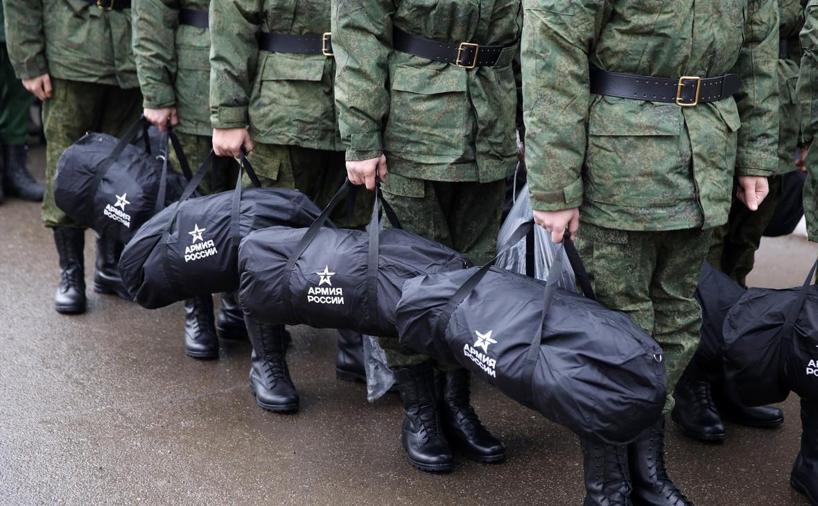 Триразове харчування, одяг та іпотека: що ще обіцяють мешканцям окупованої Херсонщини за військову службу по контракту