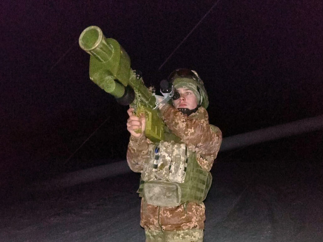 Херсонський зенітник збив у небі над Миколаївщиною російську ракету з переносного ЗРК (відео)