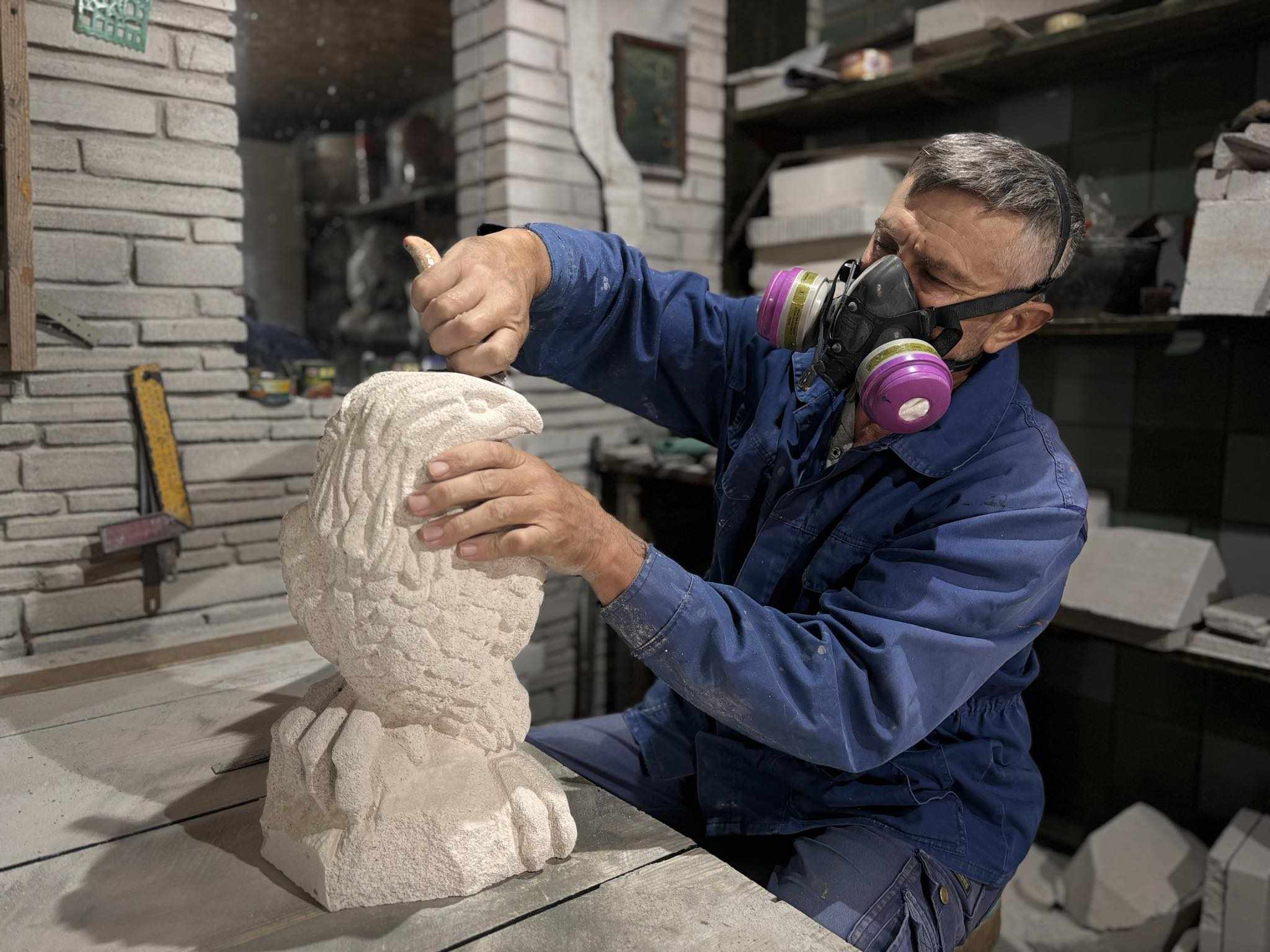 Тонкощі професії і таємничий новий витвір: історія скульптора з Білозерської громади