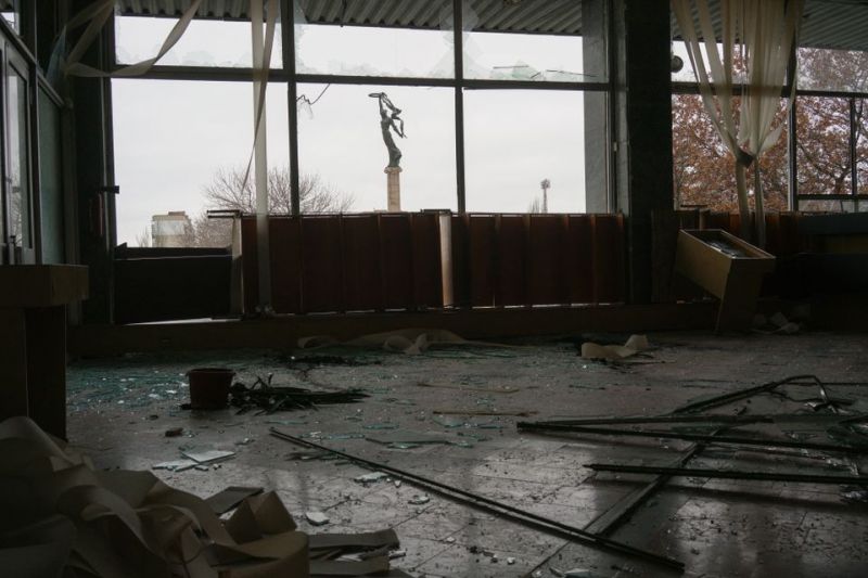 Обласну бібліотеку імені Олеся Гончара рятують від руйнації (фото)