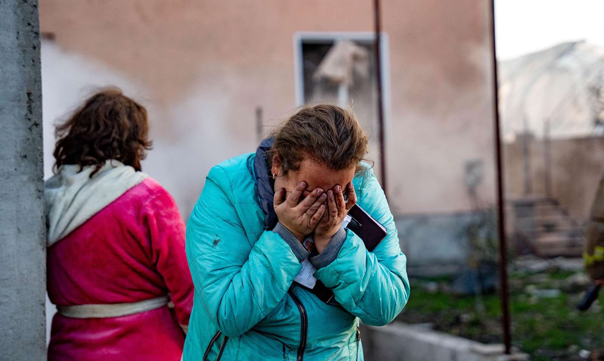 Нічна ворожа атака на Одещину: ситуація важка, є загиблі та поранені, завали ще розбирають (фото)