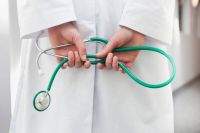 Нестача лікарів та критичні пошкодження медзакладів: як на Херсонщині справляються з проблемою
