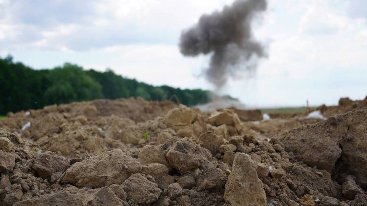 Внаслідок детонації вибухівки у Музиківці загинув чоловік, ще один – отримав поранення