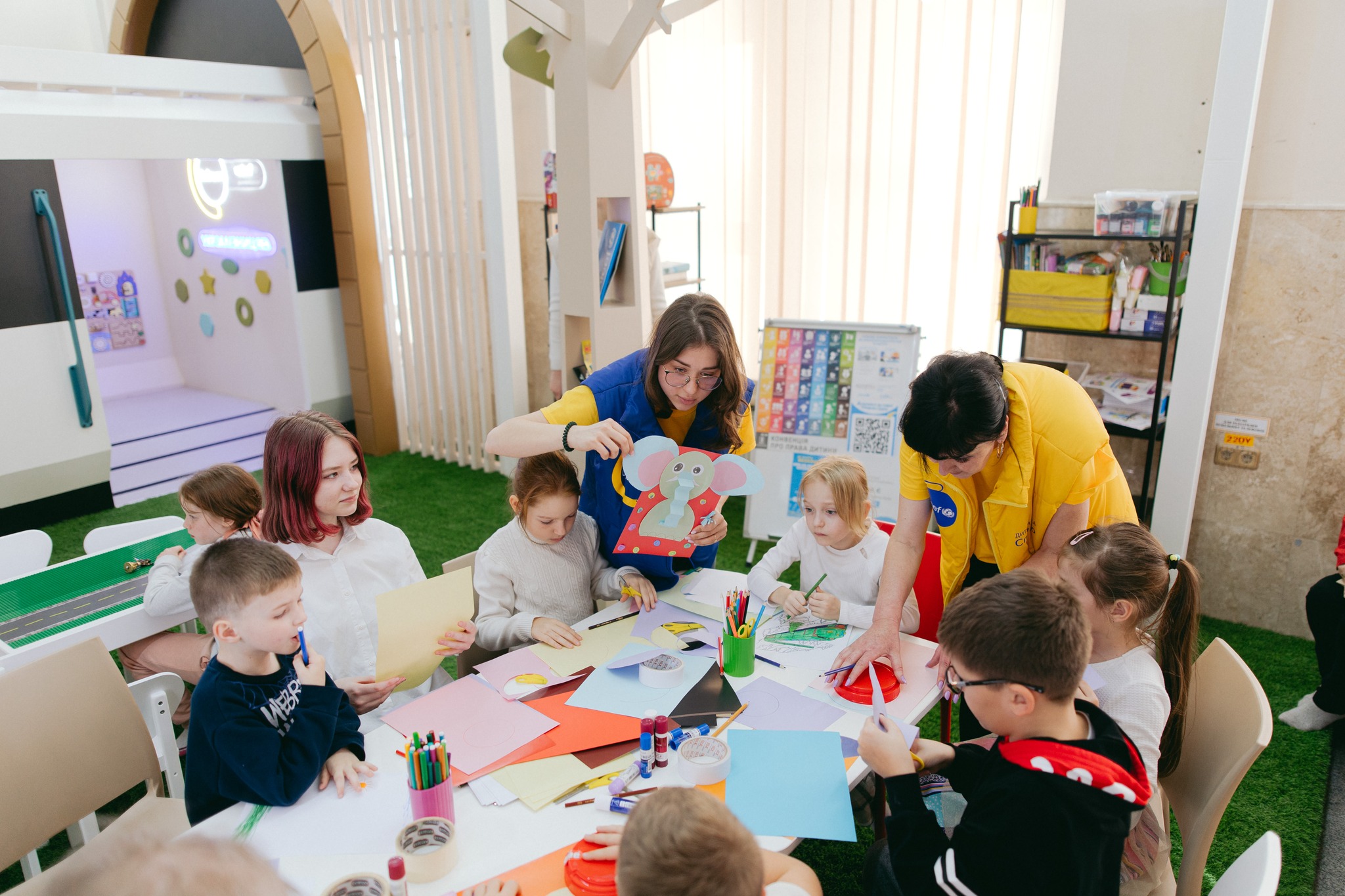 ЮНІСЕФ закрив дитячі кімнати в Херсоні, але наступного дня відновив їхню роботу