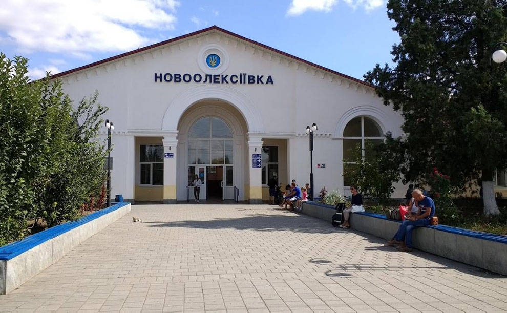 «Бавовна» на Херсонщині: окупанти оголосили про «евакуацію» населення Новоолексіївки