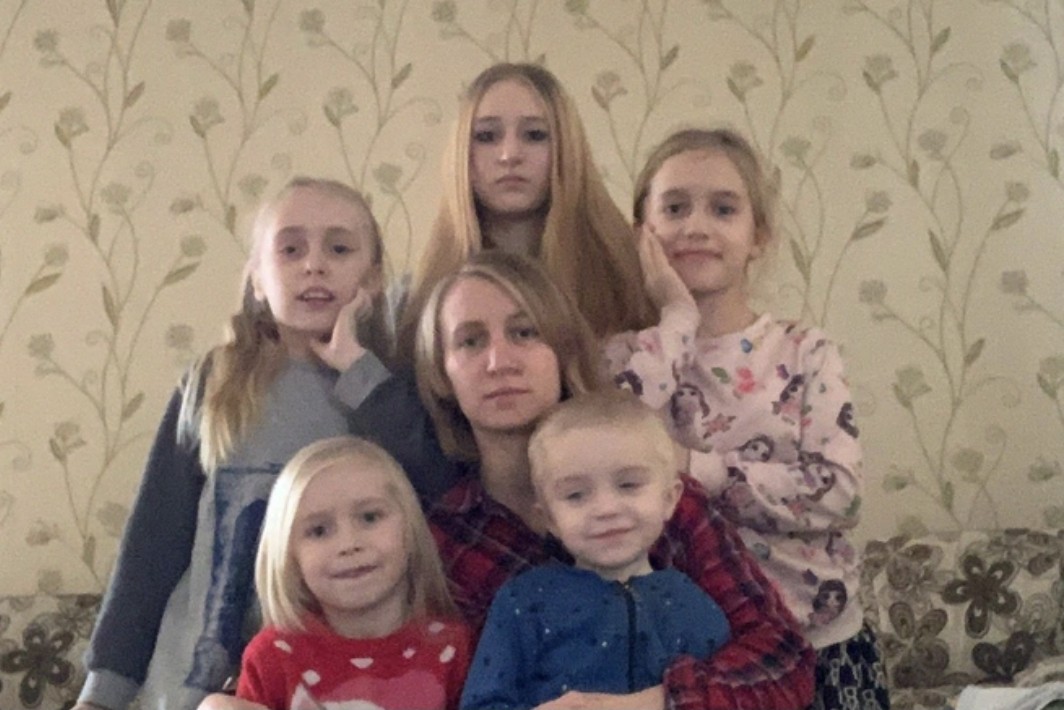 Ні грошей, ні житла – як Росія залишила ні з чим багатодітну «евакуйовану» родину з Херсонщини