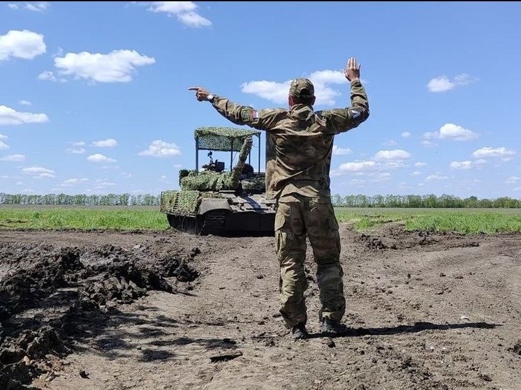 В рашистів на лівобережжі Херсонщини паніка: посади лишився командувач російського угруповання 